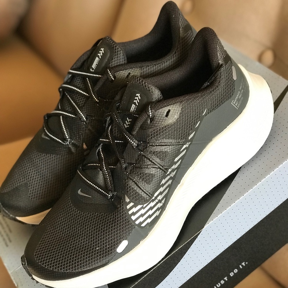 Nike Winflo 7 Shield